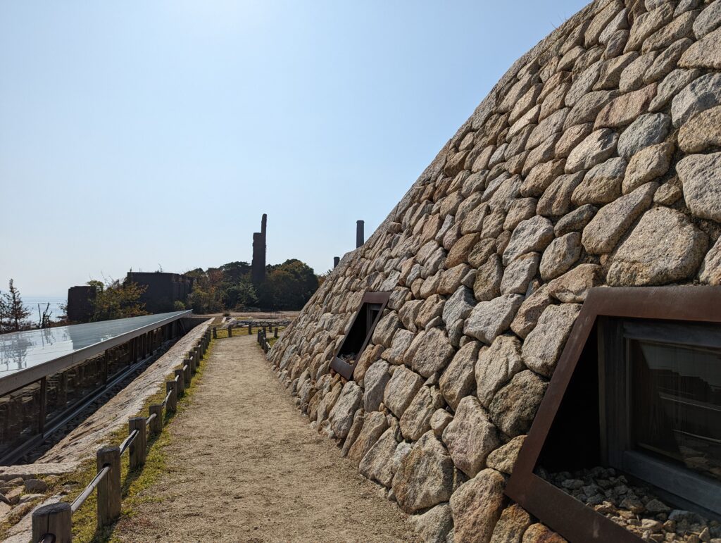 犬島精錬所美術館の壁